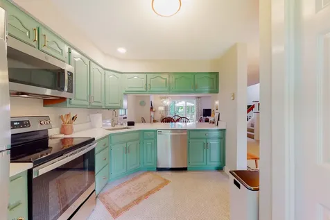 172 Sugar Hill Lane Hartford VT 05059