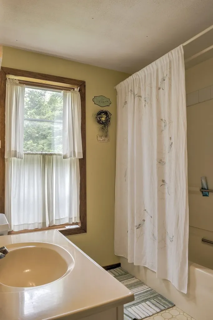 22 Blaine Street Keene NH 03431