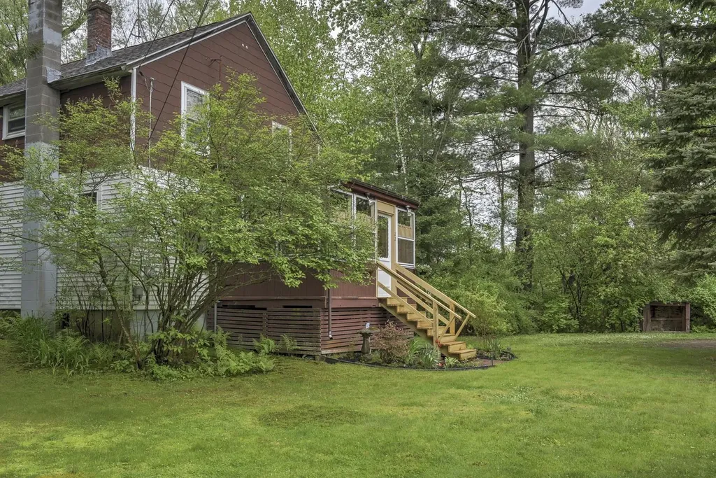 22 Blaine Street Keene NH 03431