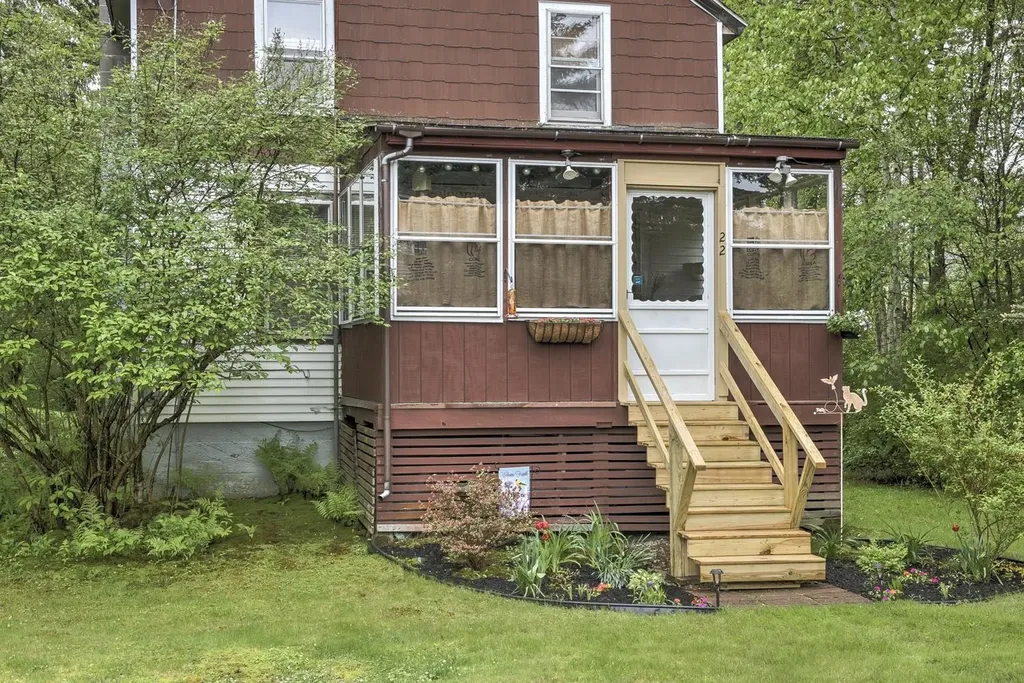 22 Blaine Street Keene NH 03431