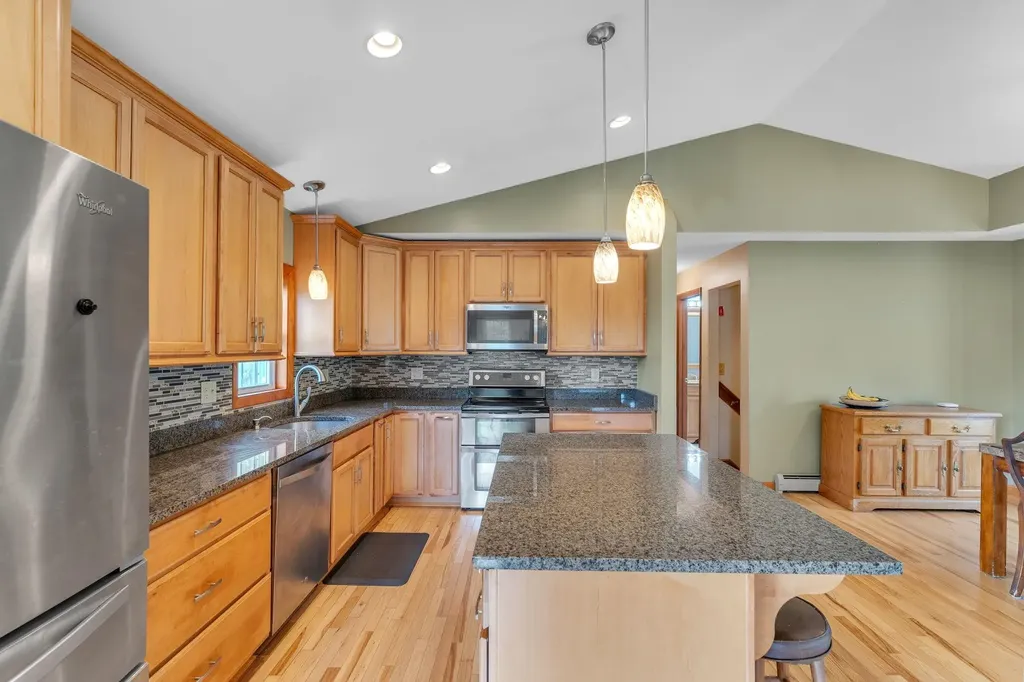 16 Platinum Plain Barre Town VT 05641