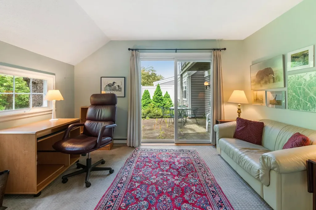 21 Hilltop Place New London NH 03257