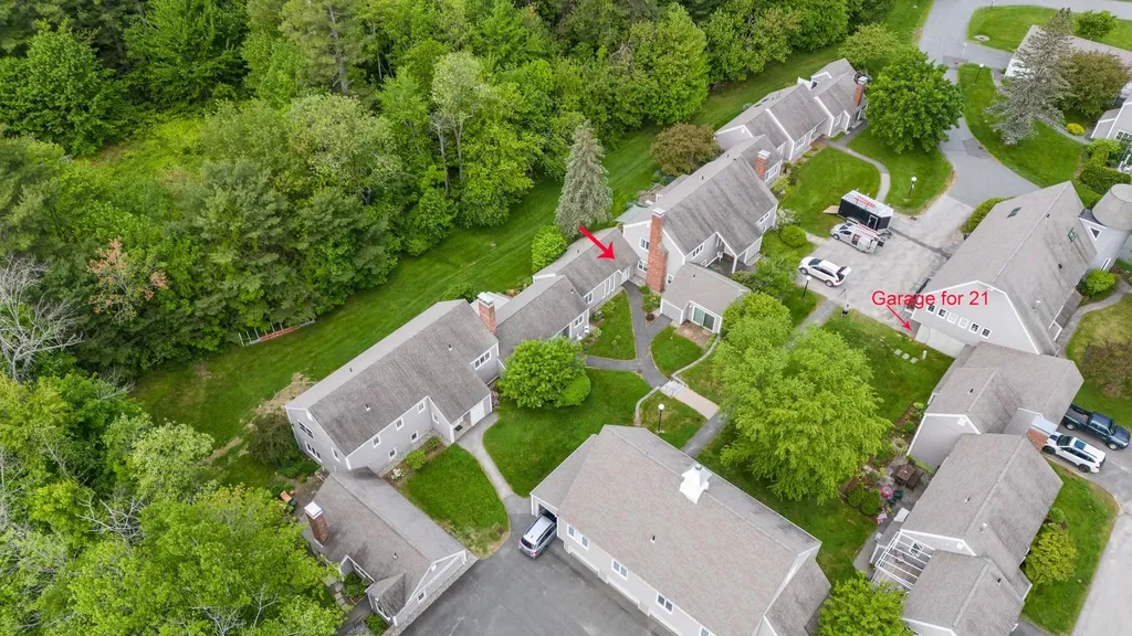 21 Hilltop Place New London NH 03257