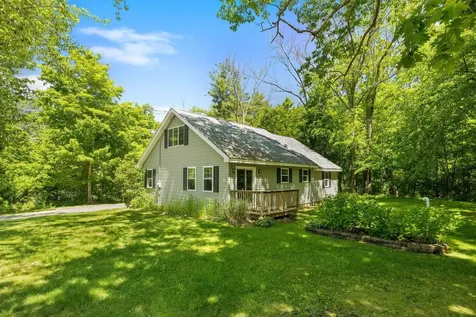 62 Stage Road Hampstead NH 03841