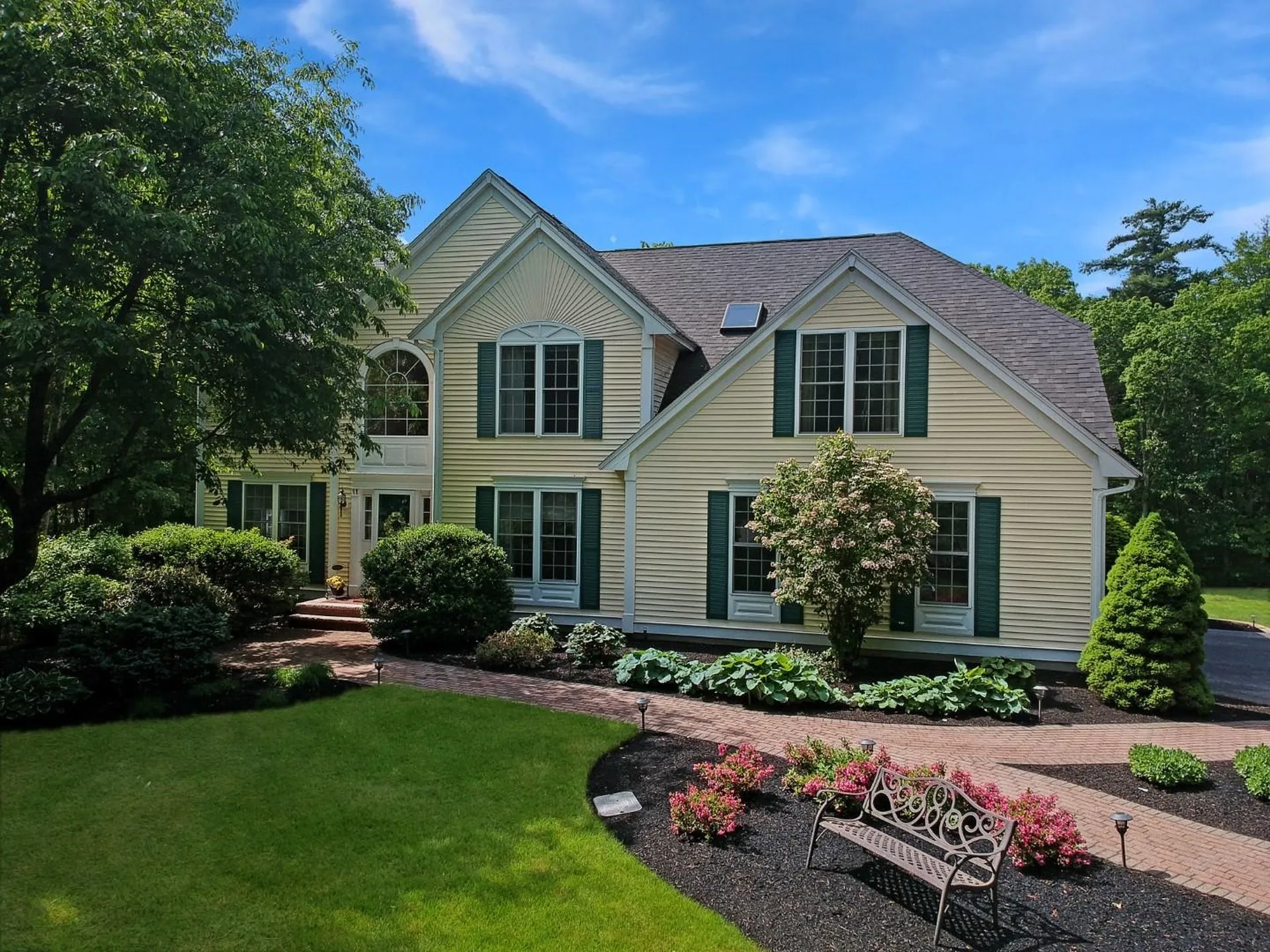 11 Hall Avenue Salem NH 03079