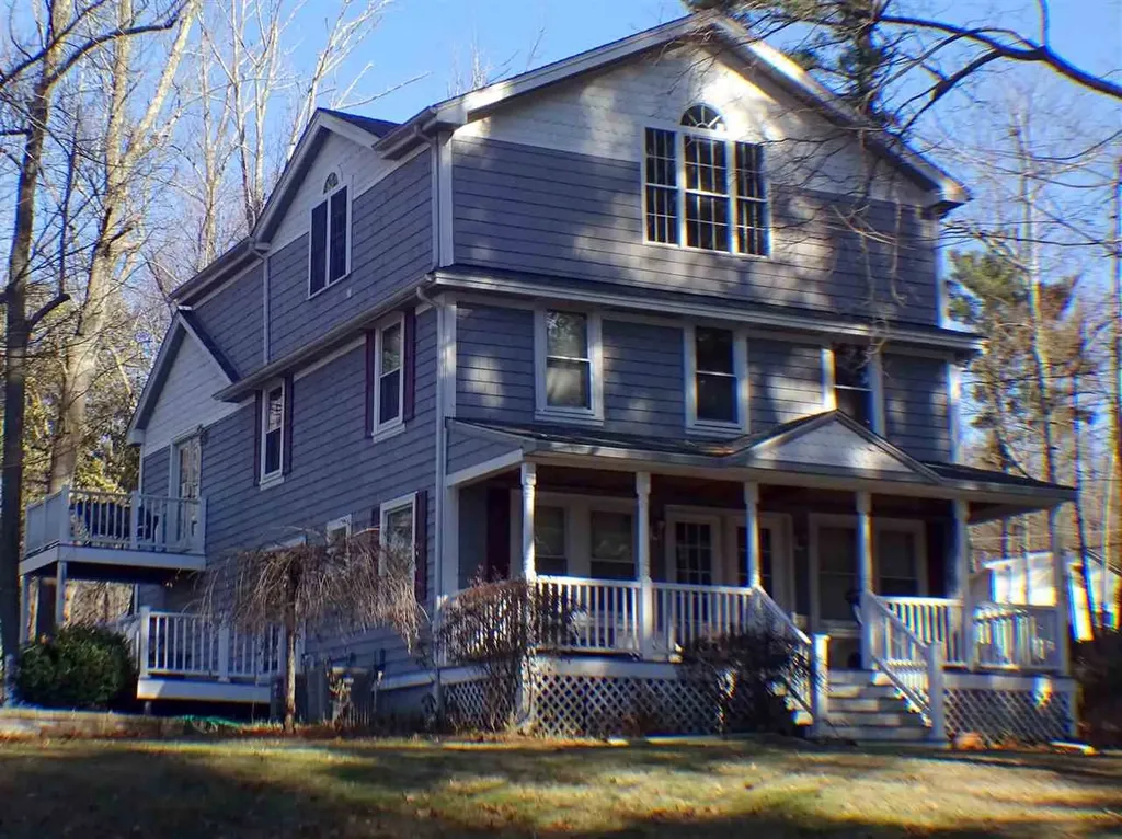 2 Lake Avenue Derry NH 03038