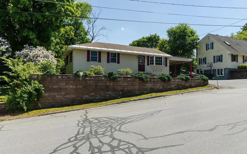 29 West Diane Drive Keene NH 03431
