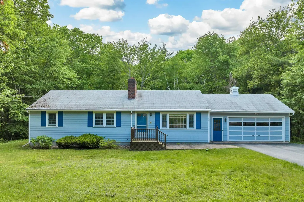 42 Ridgewood Drive Bow NH 03304