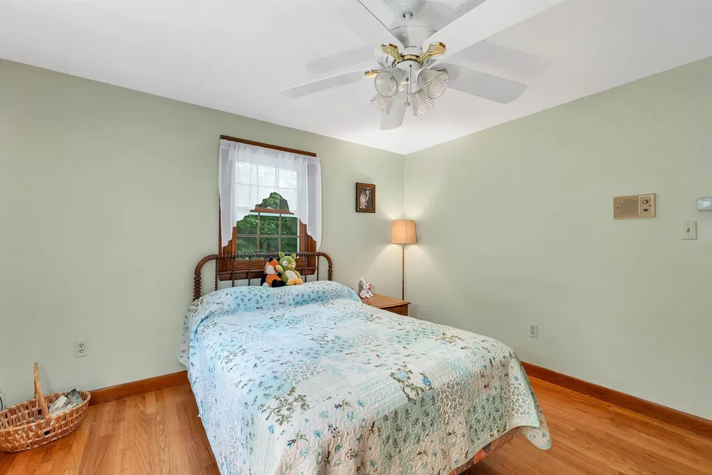 42 Ridgewood Drive Bow NH 03304