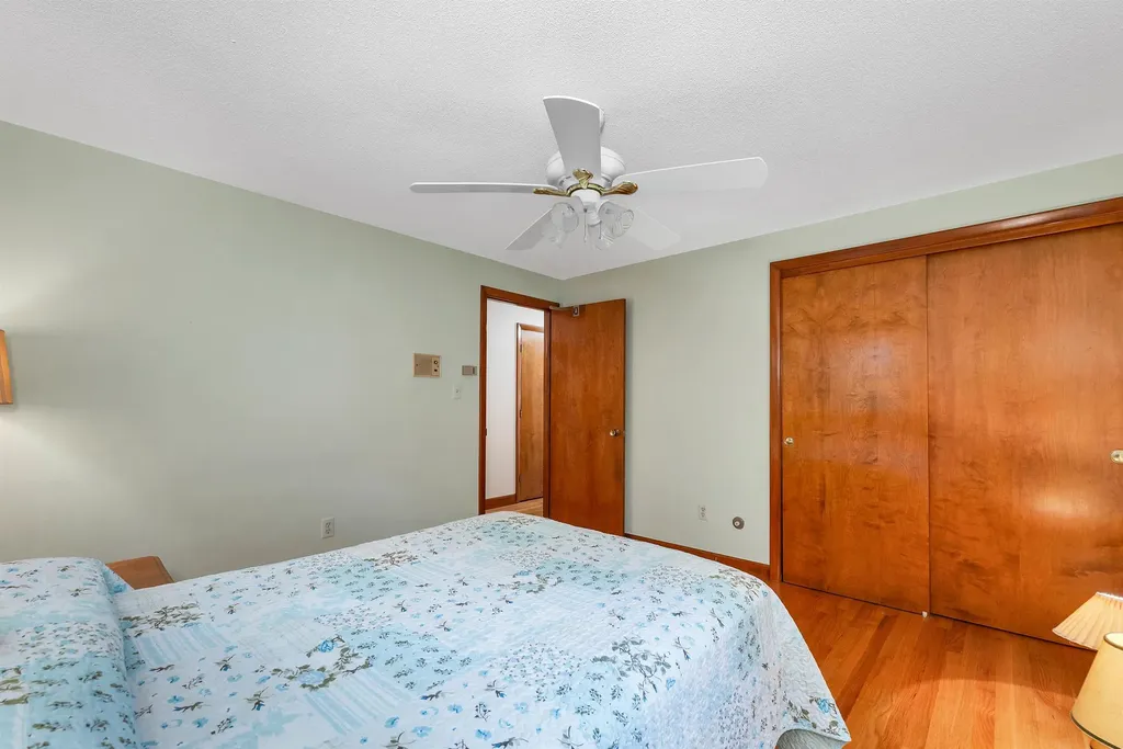42 Ridgewood Drive Bow NH 03304