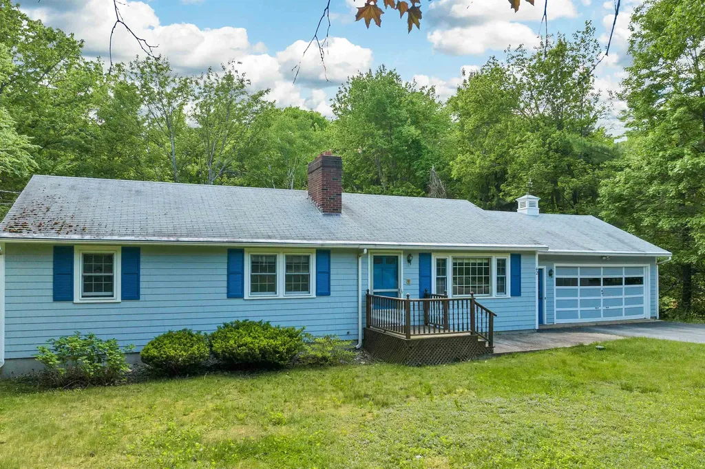 42 Ridgewood Drive Bow NH 03304