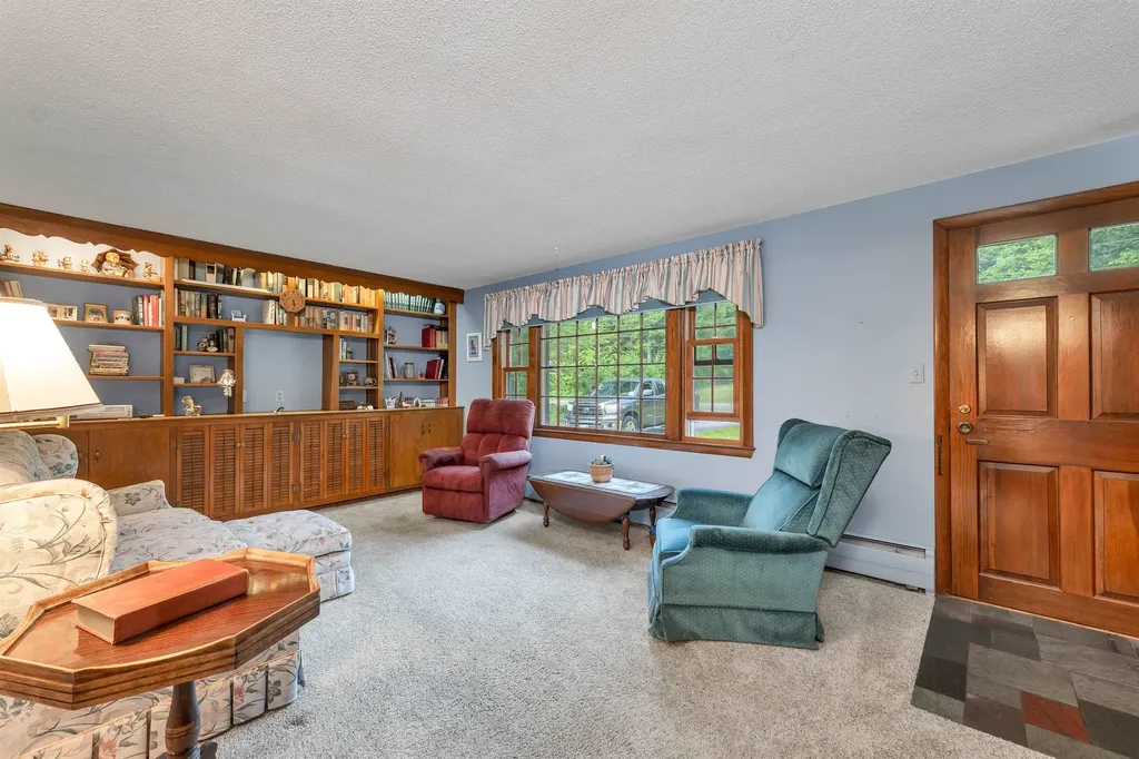 42 Ridgewood Drive Bow NH 03304