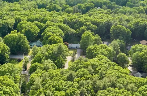 42 Ridgewood Drive Bow NH 03304