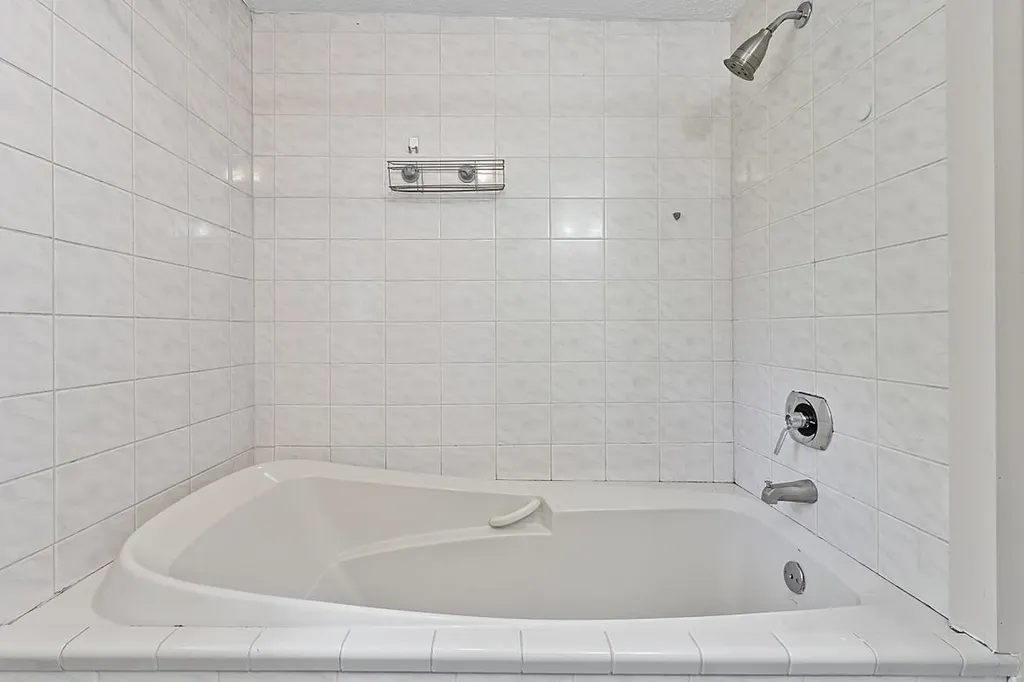 39 Dollard Road Auburn NH 03032