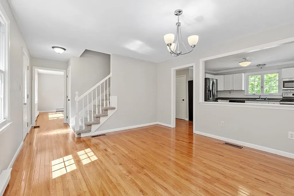 39 Dollard Road Auburn NH 03032