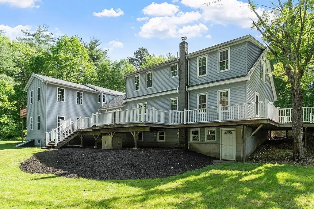 39 Dollard Road Auburn NH 03032