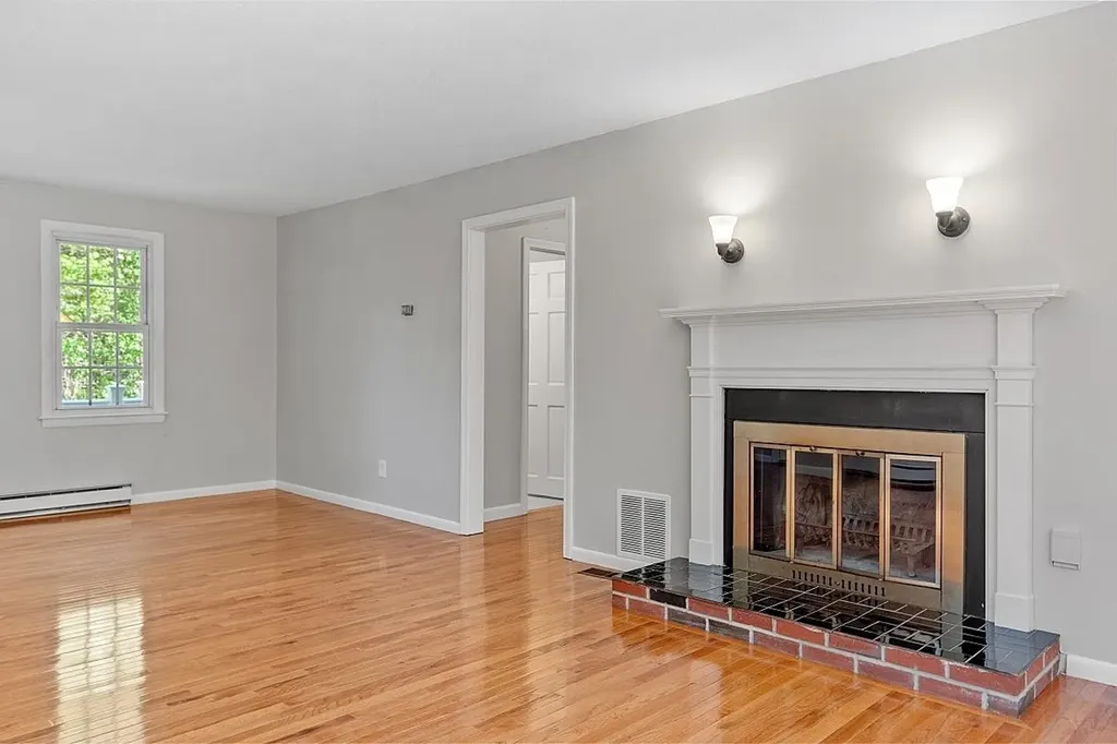 39 Dollard Road Auburn NH 03032