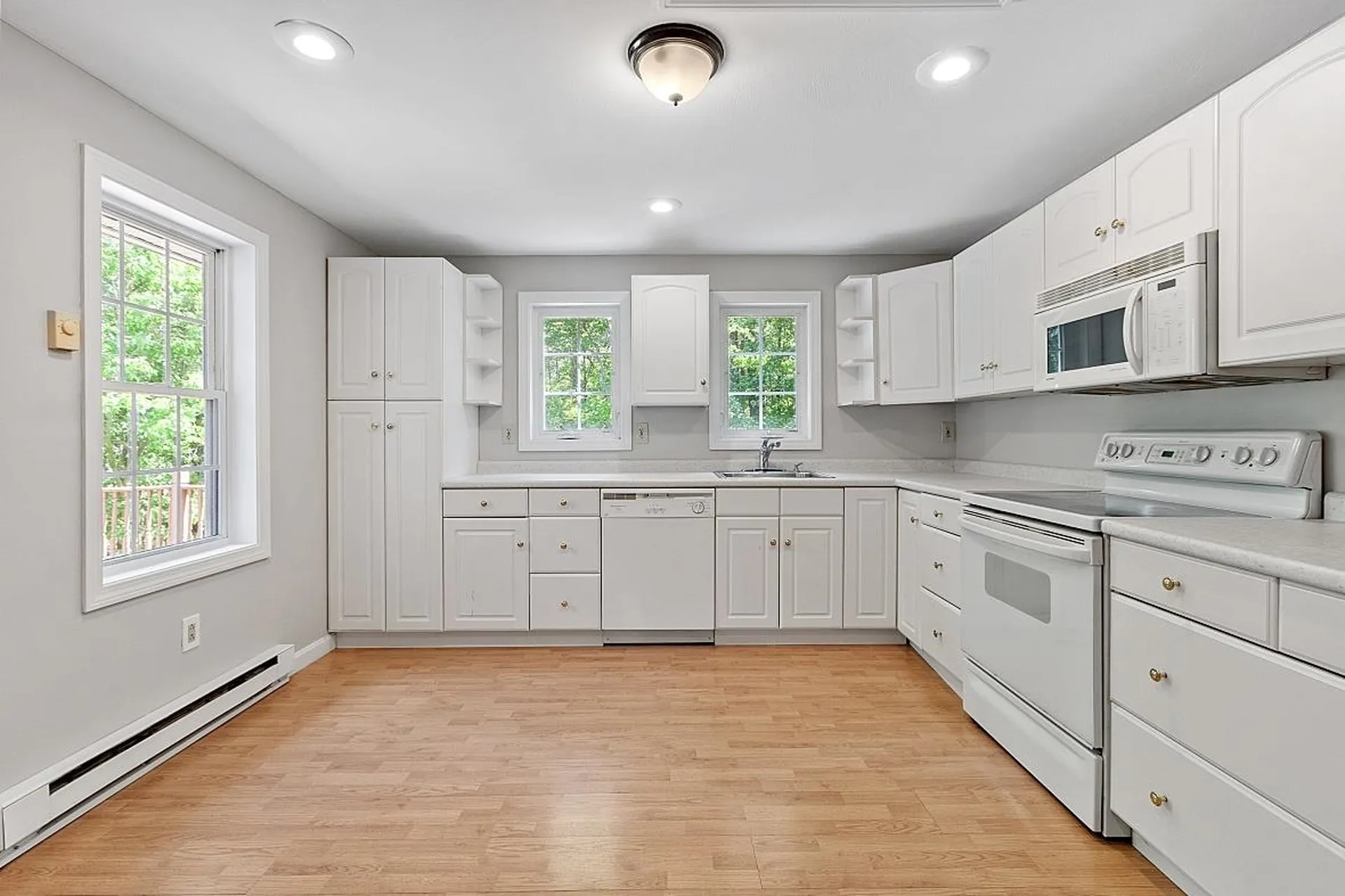 39 Dollard Road Auburn NH 03032