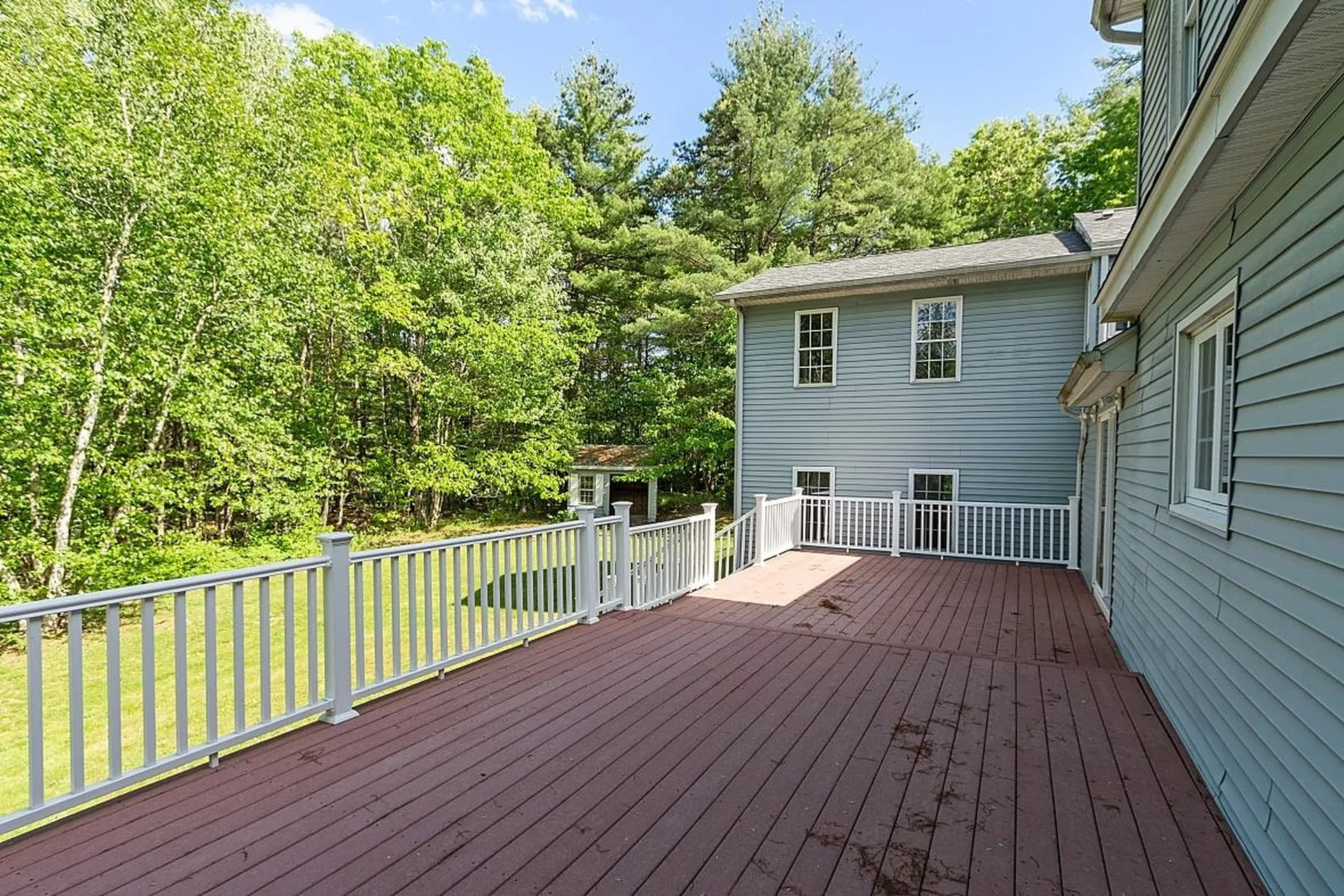 39 Dollard Road Auburn NH 03032