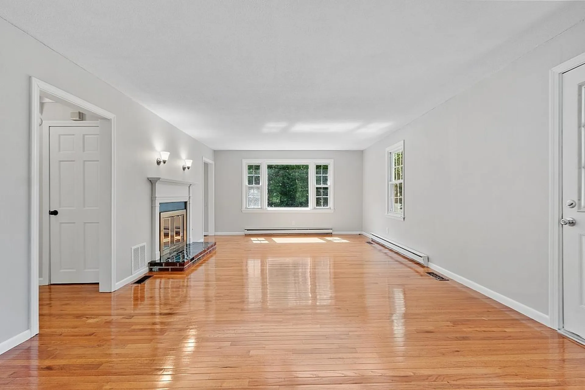 39 Dollard Road Auburn NH 03032