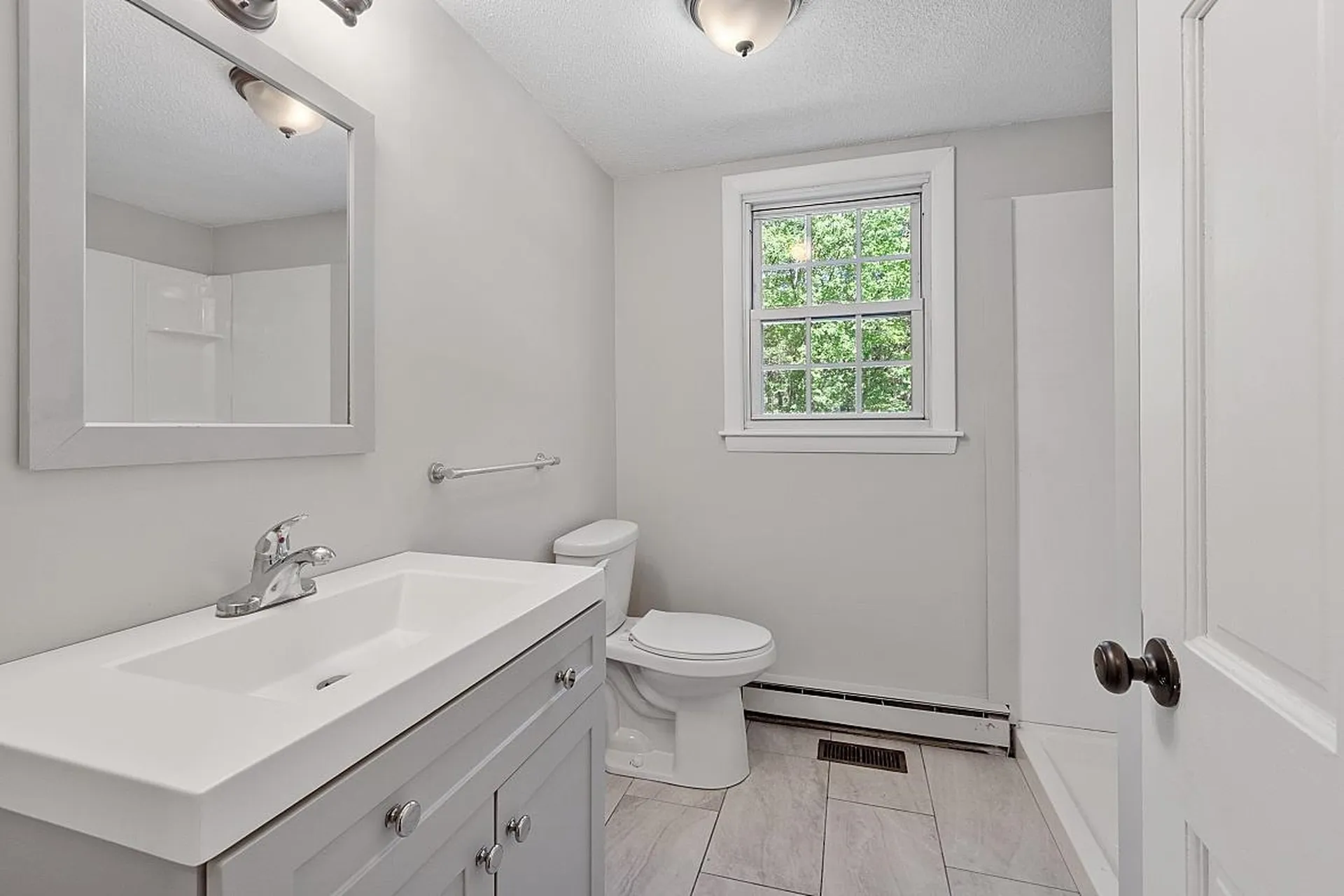 39 Dollard Road Auburn NH 03032