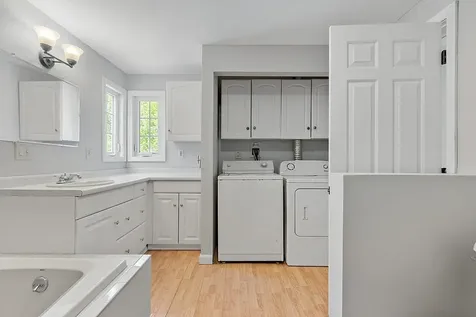 39 Dollard Road Auburn NH 03032