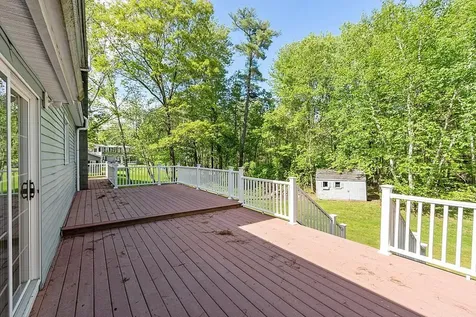 39 Dollard Road Auburn NH 03032