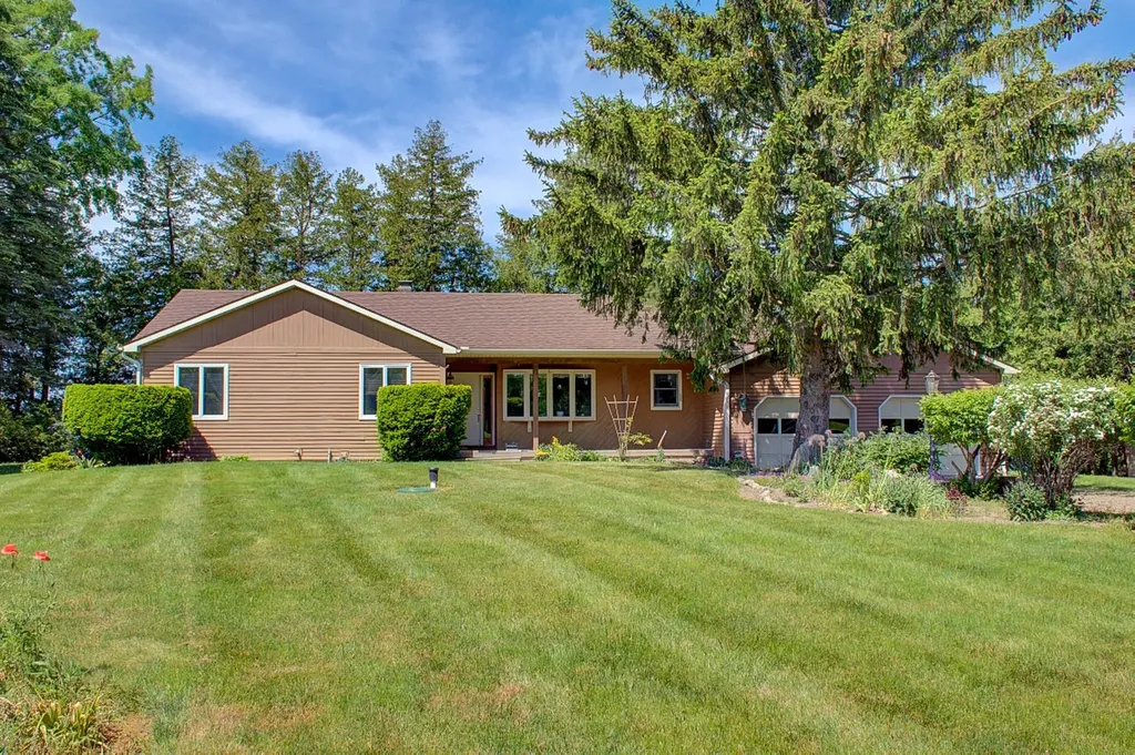 163 West Shore Road Grand Isle VT 05458