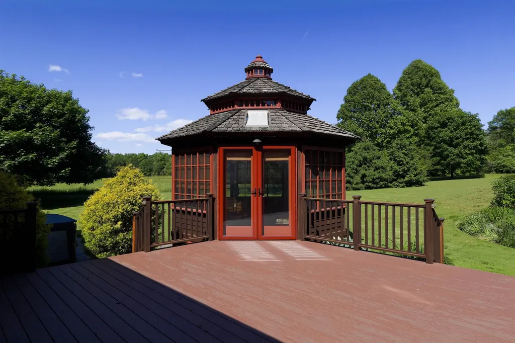 181 Bunker Hill Avenue Stratham NH 03885