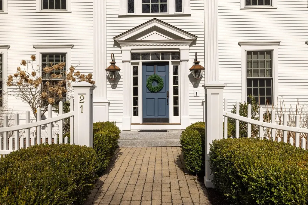 21 Cotton Farm Lane North Hampton NH 03862