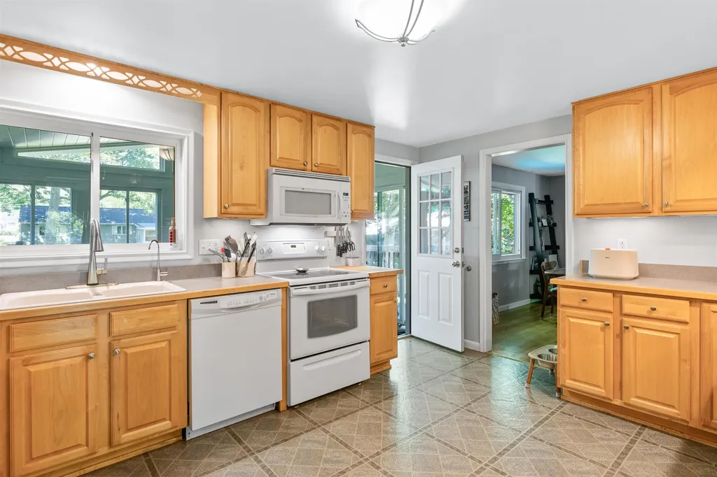 32 Birchwood Lane Burlington VT 05401
