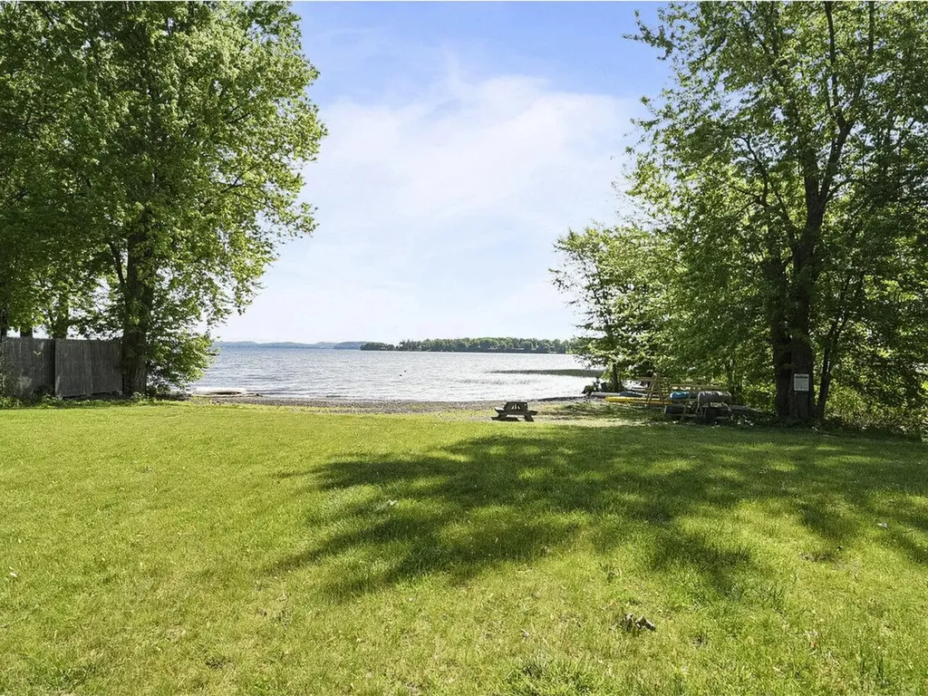 9 Marsh Lane Colchester VT 05446