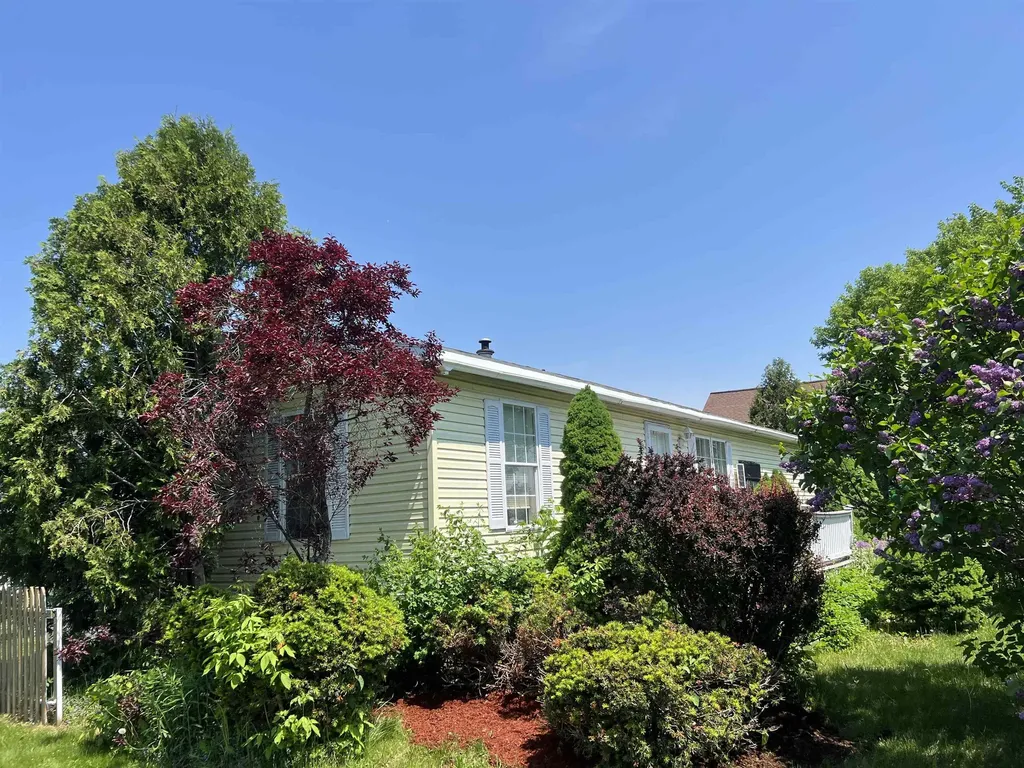 129 Monkton Road Ferrisburgh VT 05491