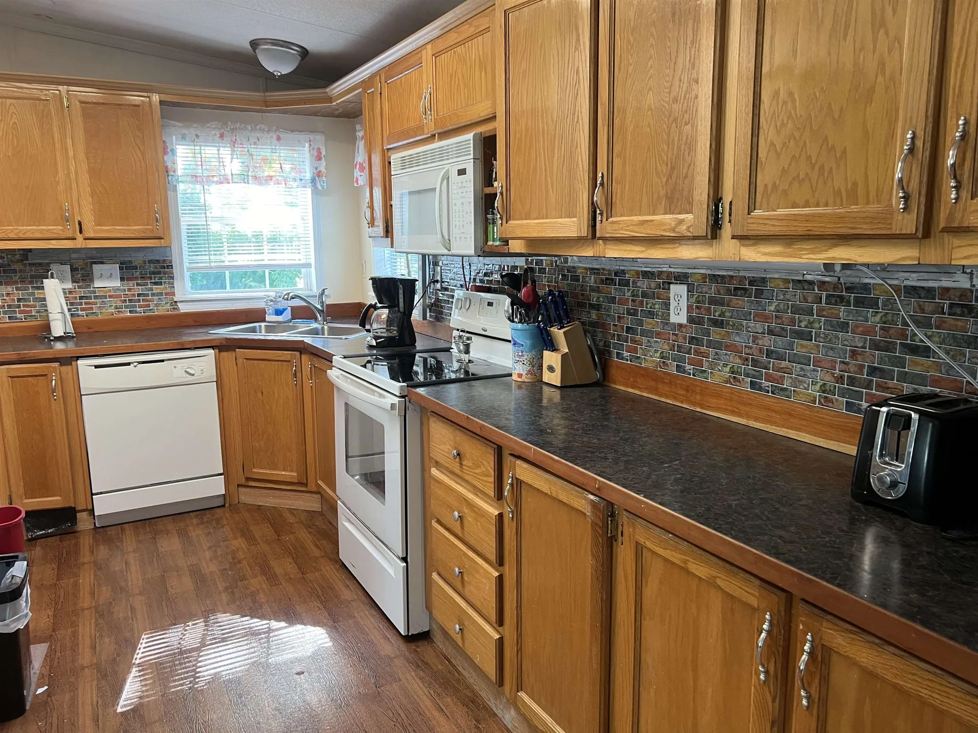 129 Monkton Road Ferrisburgh VT 05491