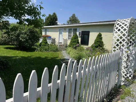 129 Monkton Road Ferrisburgh VT 05491