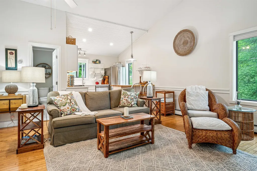 445 Old Quechee Road Hartford VT 05059