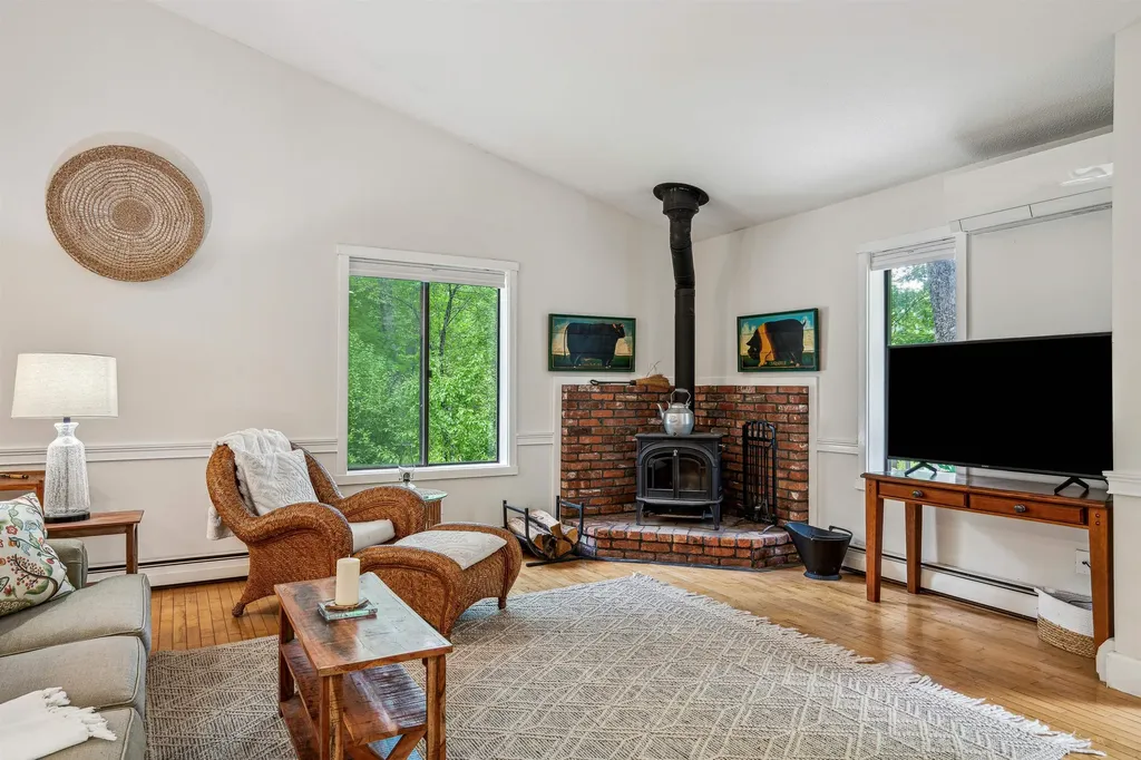 445 Old Quechee Road Hartford VT 05059