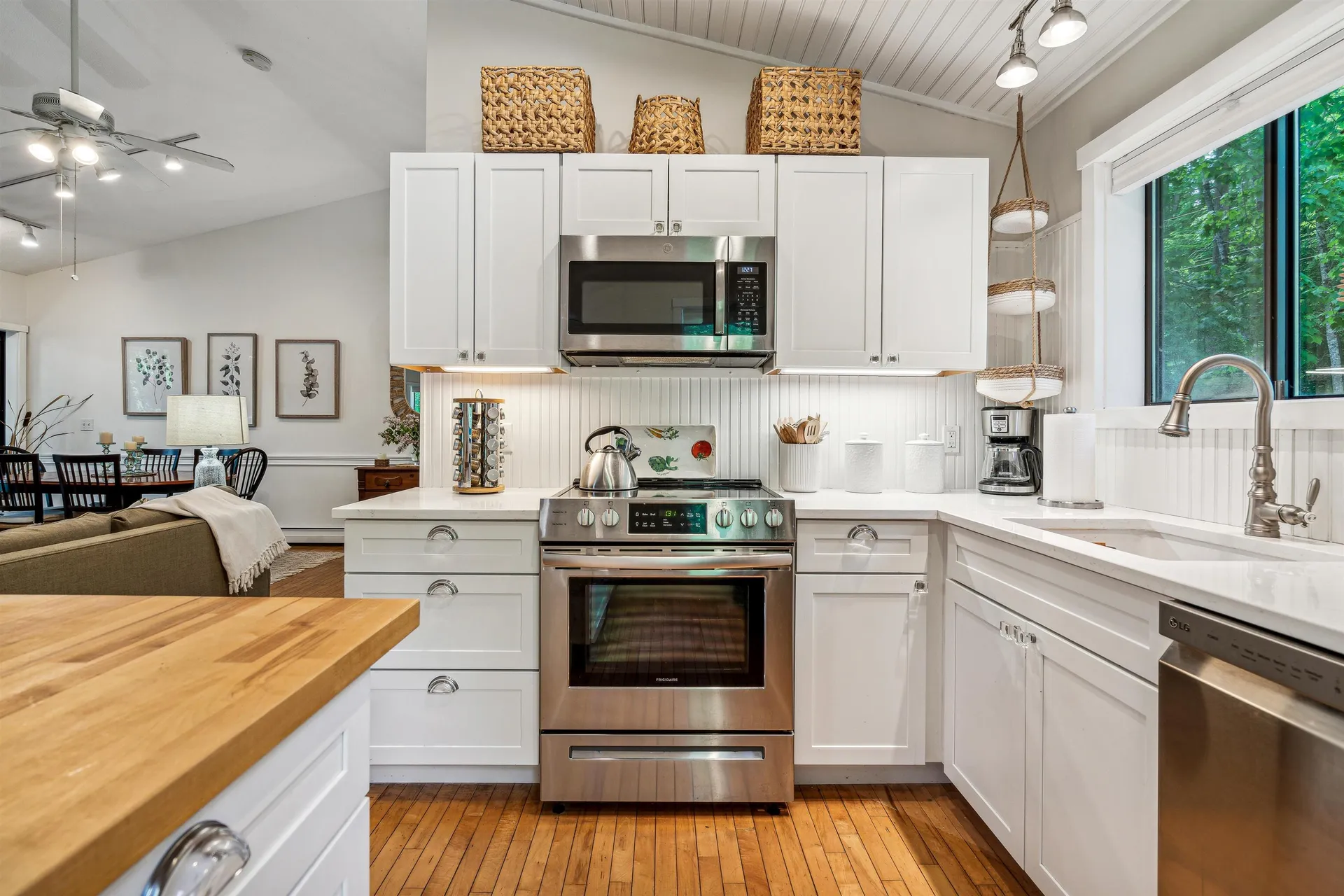 445 Old Quechee Road Hartford VT 05059
