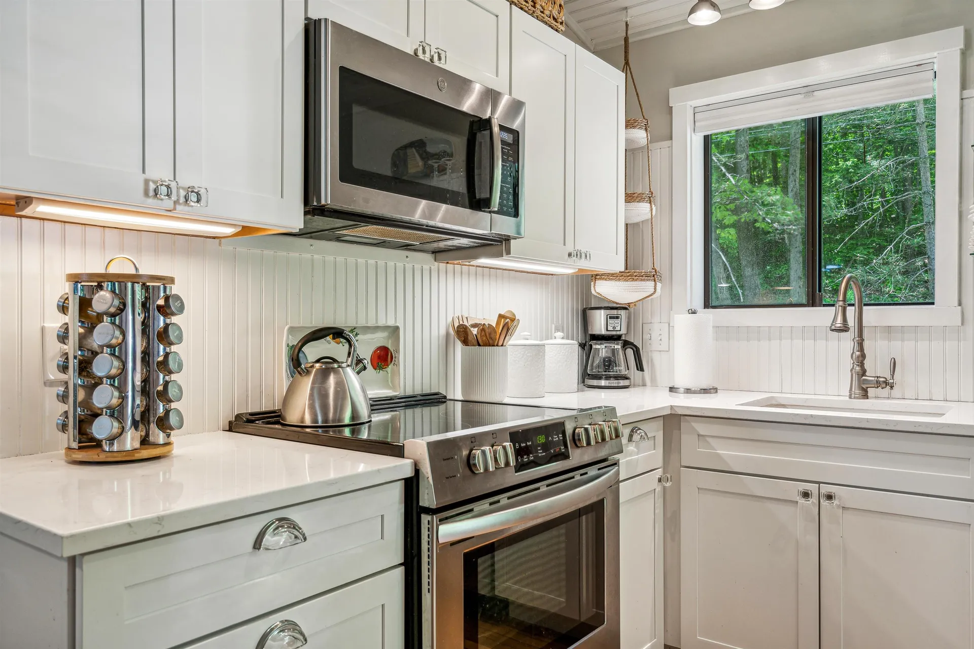 445 Old Quechee Road Hartford VT 05059