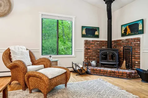 445 Old Quechee Road Hartford VT 05059