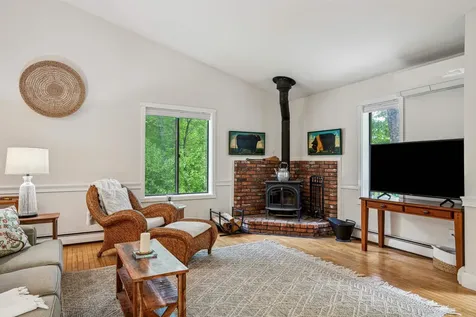 445 Old Quechee Road Hartford VT 05059