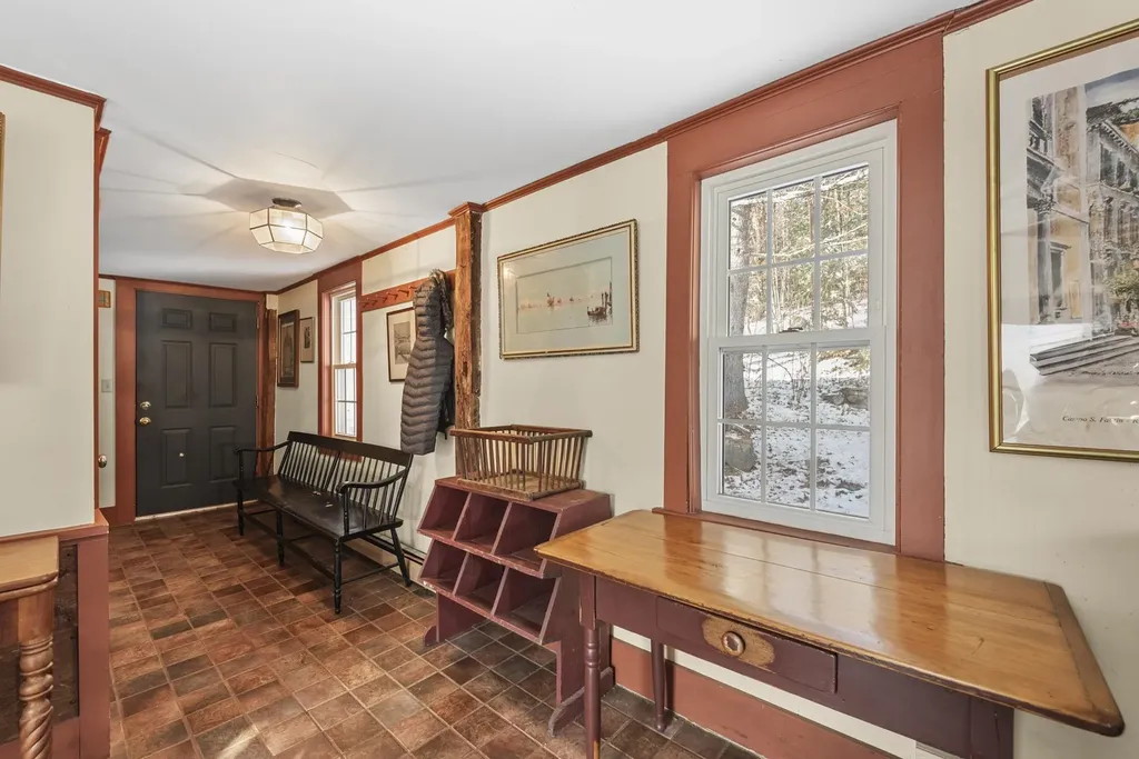 1725 Summer Street Bristol NH 03222