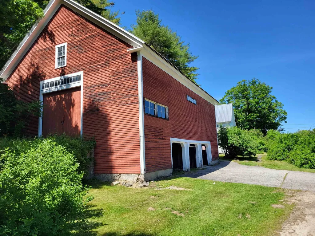 1725 Summer Street Bristol NH 03222