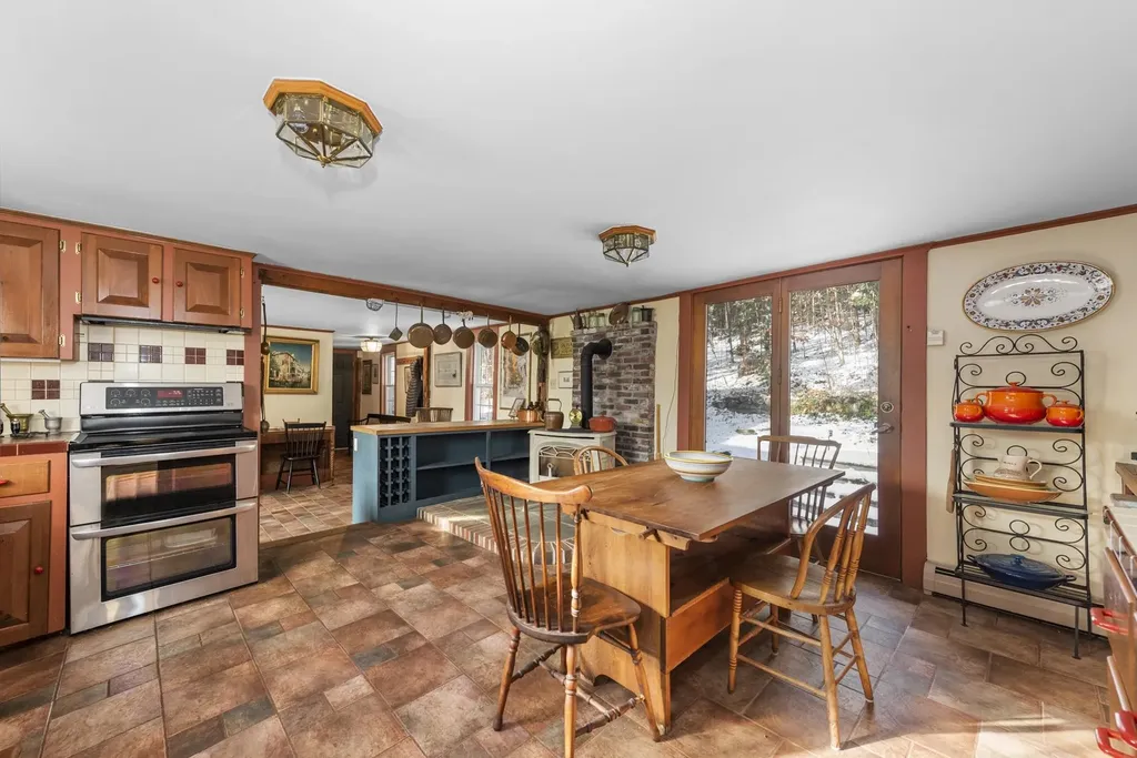 1725 Summer Street Bristol NH 03222