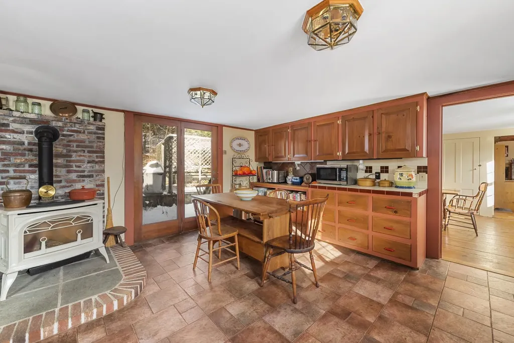 1725 Summer Street Bristol NH 03222
