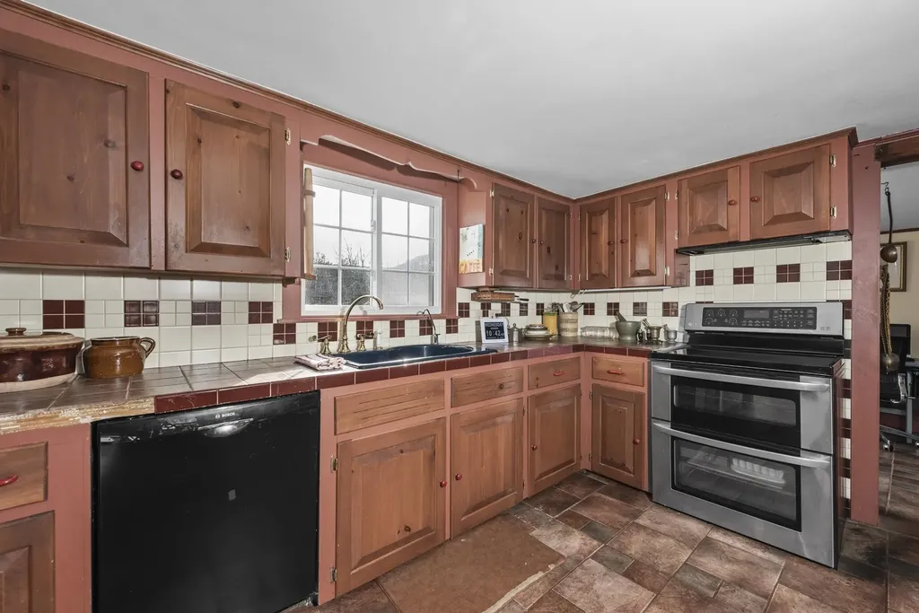 1725 Summer Street Bristol NH 03222