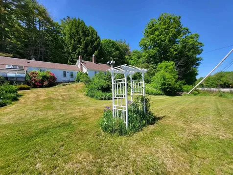 1725 Summer Street Bristol NH 03222
