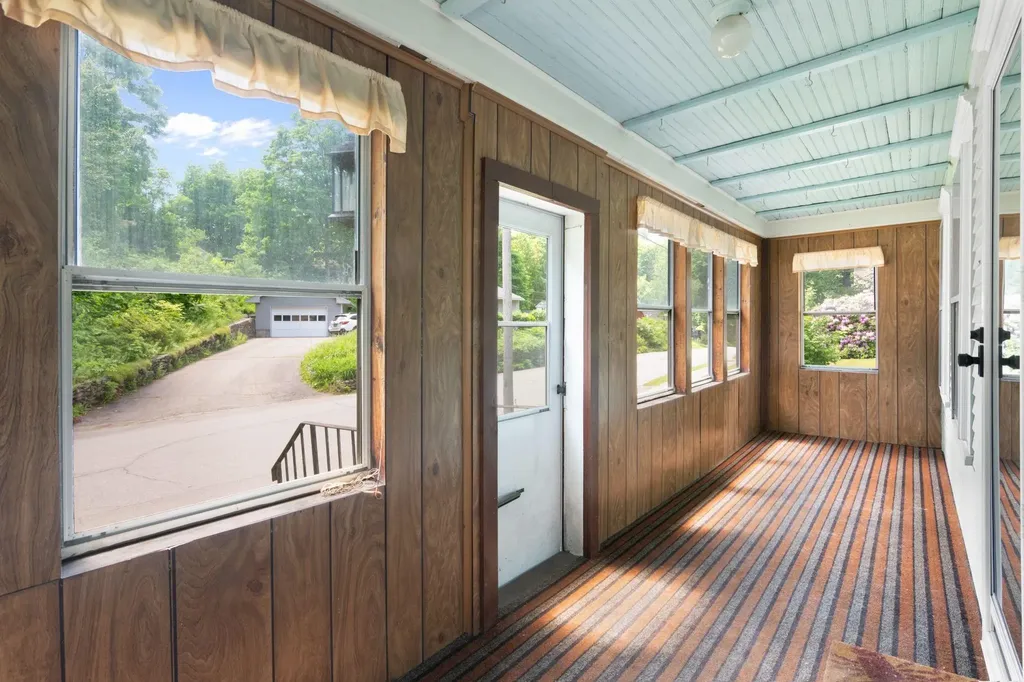 91 Pine Street Brattleboro VT 05301