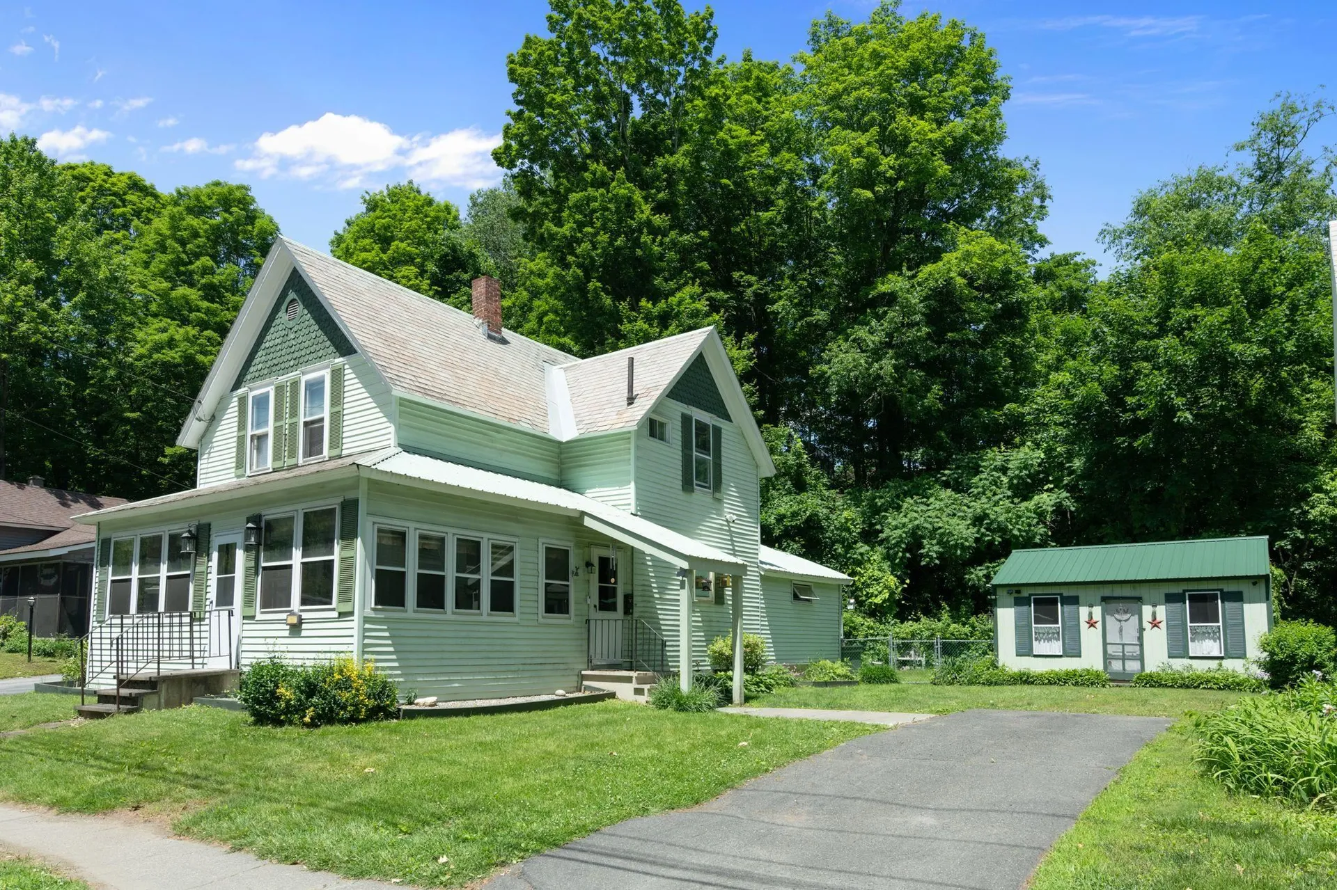 91 Pine Street Brattleboro VT 05301