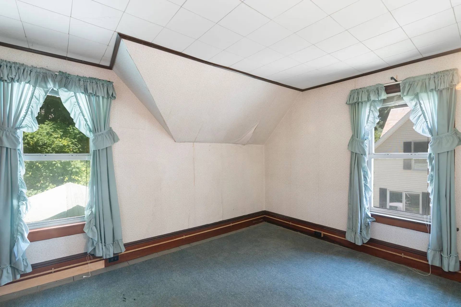 91 Pine Street Brattleboro VT 05301